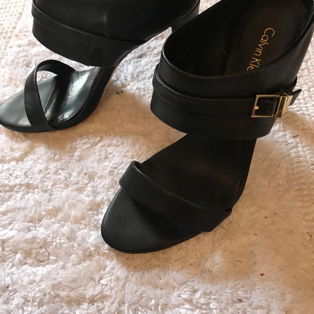 Calvin Klein heels - Picture 3 of 7
